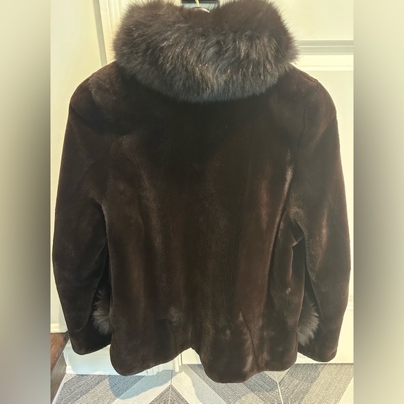 Mink fur coat with fox trim Size 8 - Picture 2 of 2